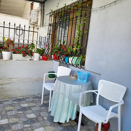 Hidden Garden Escape Sarandë